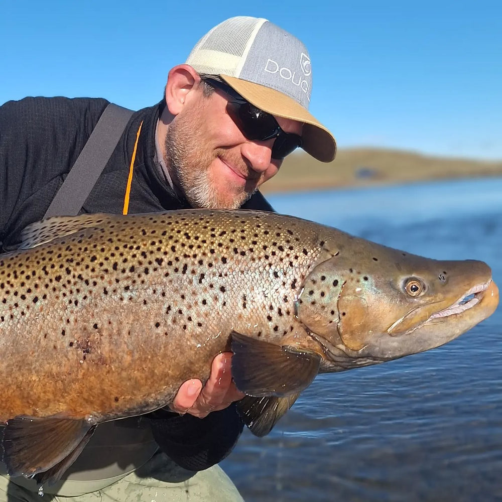 Wuijoor Lodge: Sea-Run Browns on the Río Menéndez & Rio Grande